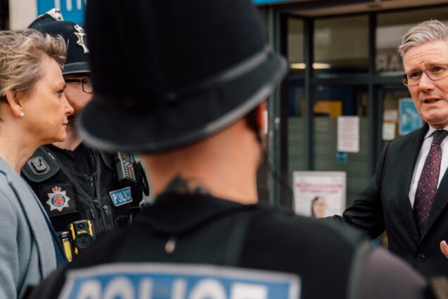 Keir Starmer and Yvette Cooper with police officers