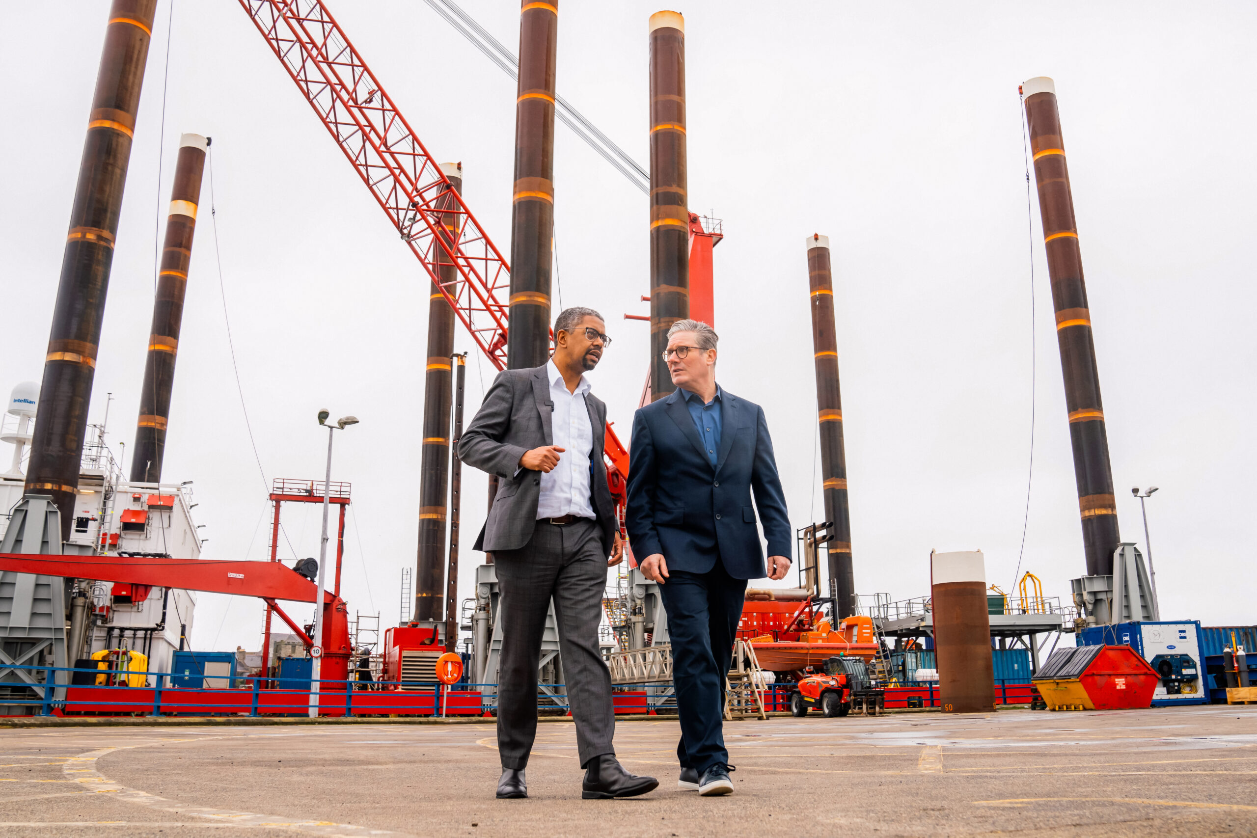 Vaughan Gething and Keir Starmer on a visit to the Port of Holyhead