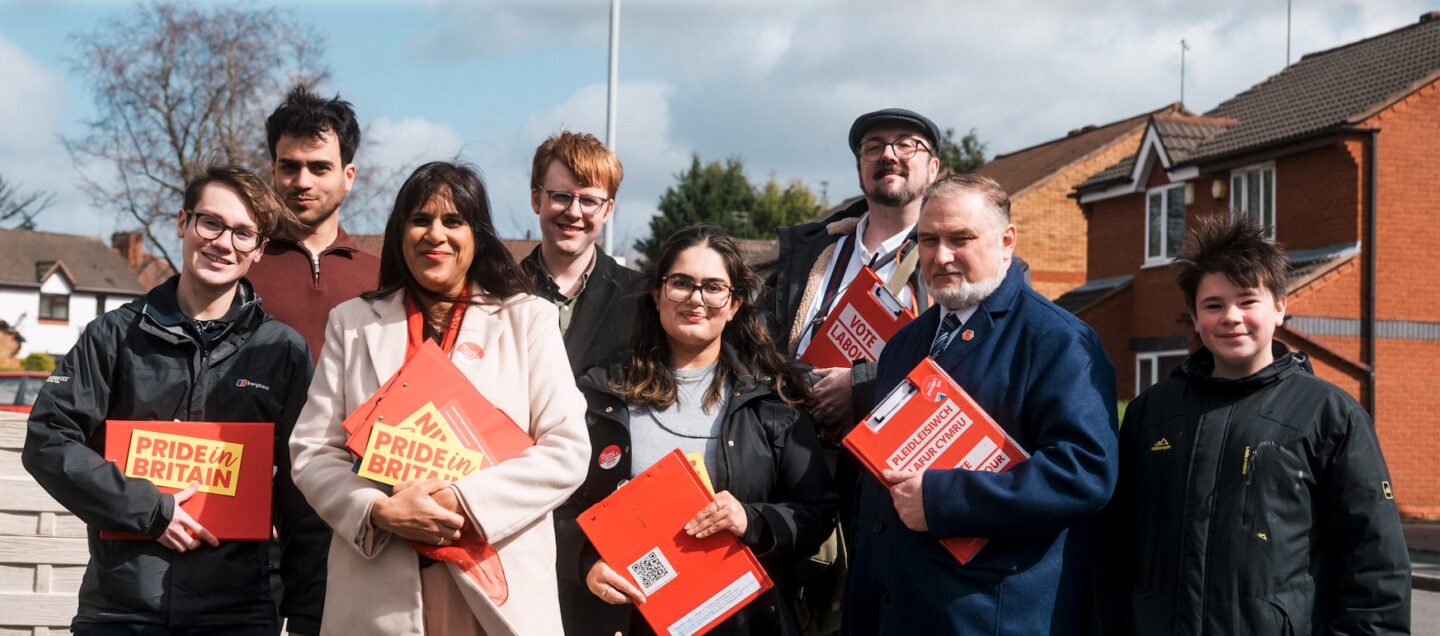 Group photo of Labour members in the sunshine